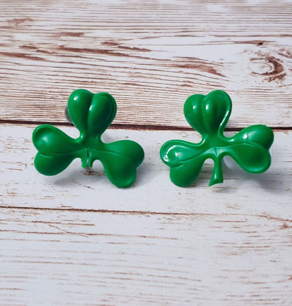 Vintage Screw On Earrings - Green Shamrock 0.75" - Damaged
